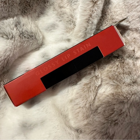 Brand New In Box: Elf Glossy Lip Stain - Picture 2 of 4